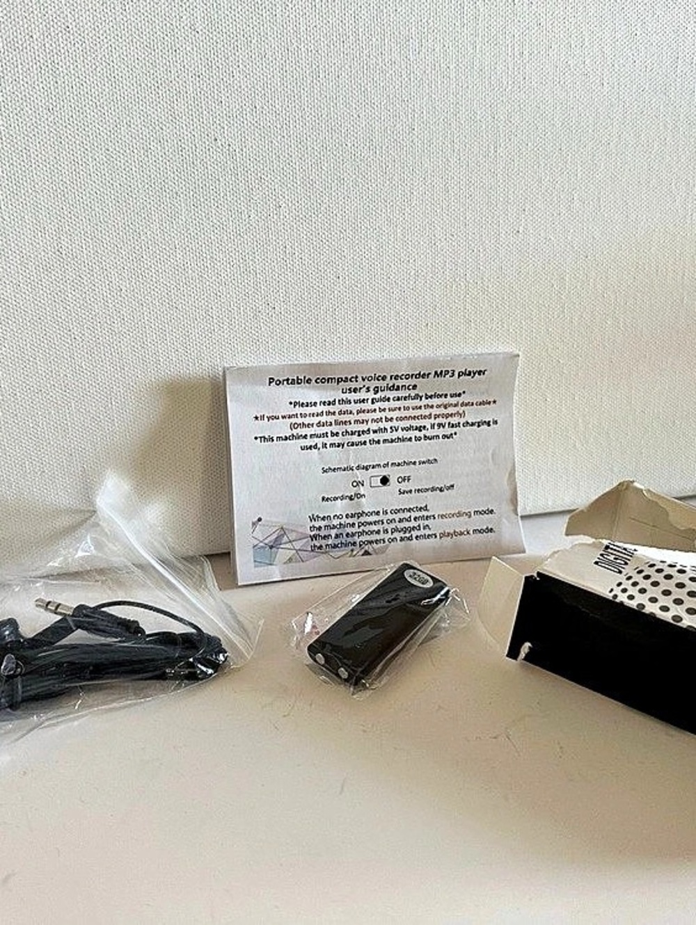 Digital Voice Recorder Black & White